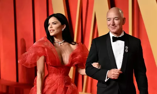 உலகின் 2வது பணக்காரருக்கு 60 வயதில் 2வது கல்யாணம்.. குஷியில் ஜெஃப் பெசோஸ்