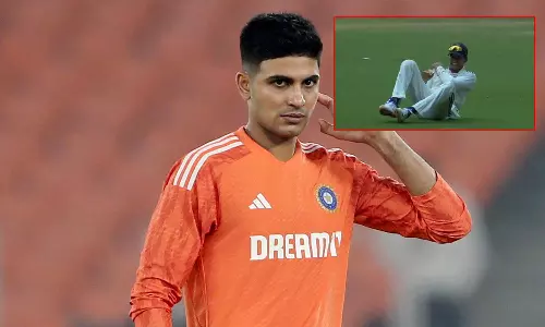 சுப்மன் கில்லுக்கு கைவிரல் முறிவு: முதல் டெஸ்டில் இடம் பெறுவது சந்தேகம்