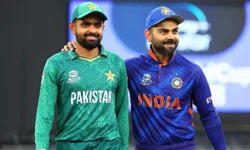 டி20 கிரிக்கெட்டில் அதிக ரன்கள்.. விராட் கோலியை பின்னுக்கு தள்ளி பாபர் அசாம் 2-ம் இடம்