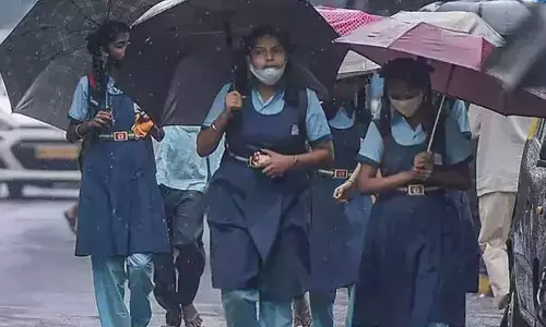 கனமழை காரணமாக காரைக்காலில் பள்ளிகளுக்கு மட்டும் இன்று விடுமுறை