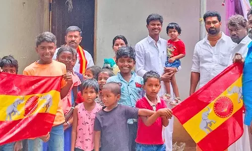 கந்தர்வ கோட்டை அருகே 2 ஆயிரம் வீடுகளில் தமிழக வெற்றிக்கழக கொடி ஏற்றிய தொண்டர்கள்