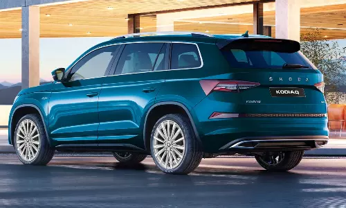 ரூ. 5 லட்சம் வரையிலான சலுகைகள் - ஸ்கோடா கார் வாங்க சூப்பர் சான்ஸ்!