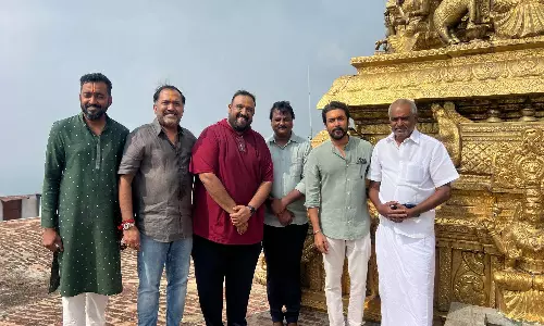 சோளிங்கரில் நடிகர் சூர்யா, சிறுத்தை சிவா சாமி தரிசனம்