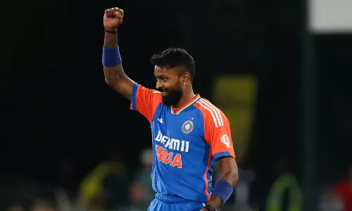 மீண்டும் முதலிடம்.. ஐசிசி டாப் 10-இல் மாஸ் காட்டிய ஹர்திக் பாண்டியா