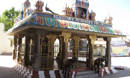 ஆண்டு முழுவதும் கந்தனுக்கு எண்ணெய் அபிஷேகம்