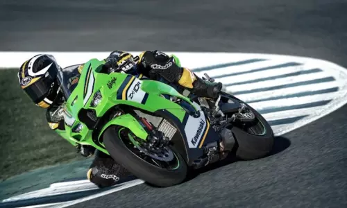 பைக்கின் விலையை ரூ. 1.14 லட்சம் குறைத்து அதிரடி காட்டிய நிறுவனம்