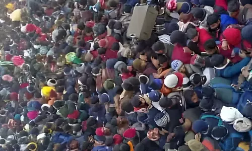 133 இராணுவ பணியிடங்களுக்கு நடந்த தேர்வுக்கு குவிந்த 18,000-க்கும் மேற்பட்ட இளைஞர்கள்!