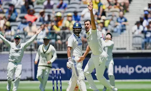 பெர்த் டெஸ்ட்: மதிய உணவு இடைவேளை வரை இந்தியா 51-4