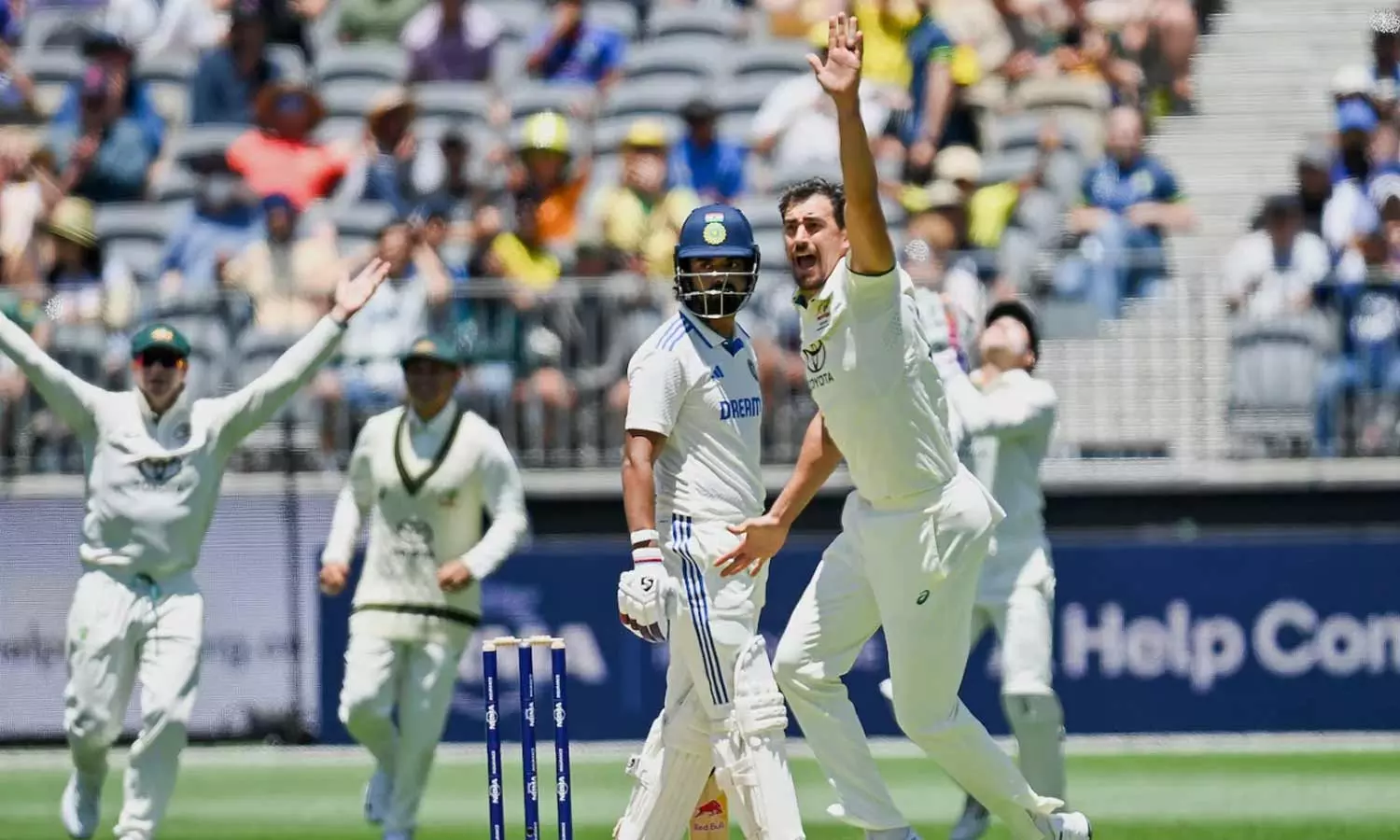 பெர்த் டெஸ்ட்: மதிய உணவு இடைவேளை வரை இந்தியா 51-4