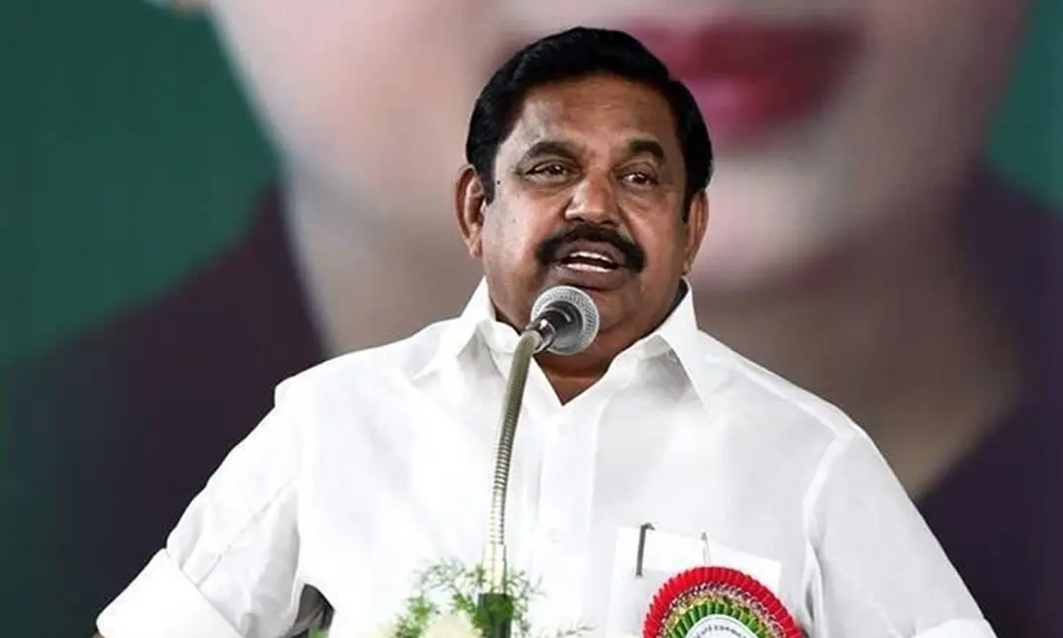 Is there a business tax for weavers Edappadi Palanisami condemns-  நெசவாளர்களுக்கு தொழில் வரியா எடப்பாடி பழனிசாமி கண்டனம்