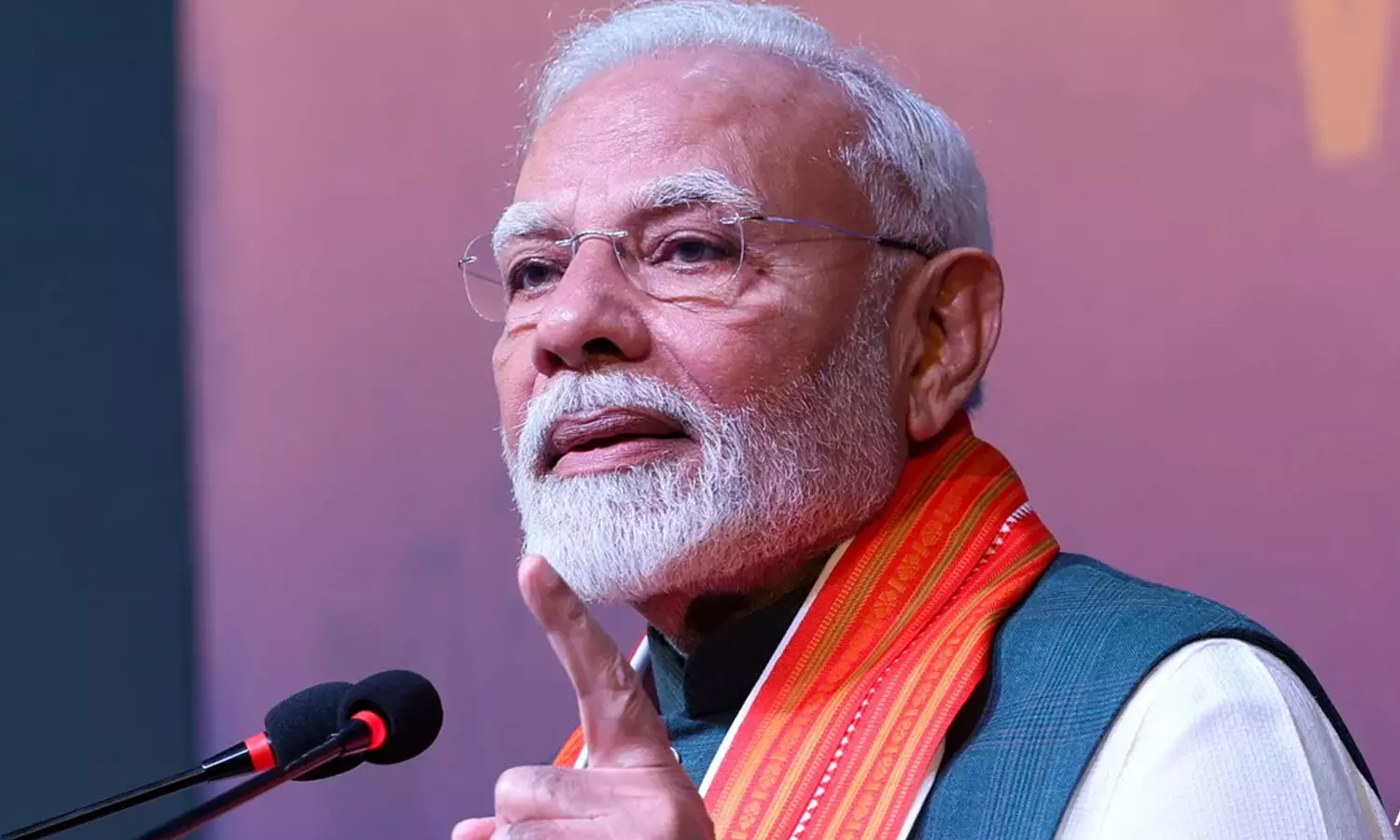 மகாராஷ்டிரா தேர்தல் வெற்றி குறித்து பாஜக... ... வயநாடு இடைத்தேர்தல்- 4 லட்சம் வாக்கு வித்தியாசத்தில் பிரியங்கா காந்தி வெற்றி: லைவ் அப்டேட்ஸ்