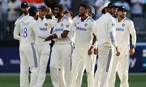 மிரட்டிய இந்தியா: 3-ம் நாள் முடிவில் 3 விக்கெட்டுகளை இழந்த ஆஸ்திரேலியா