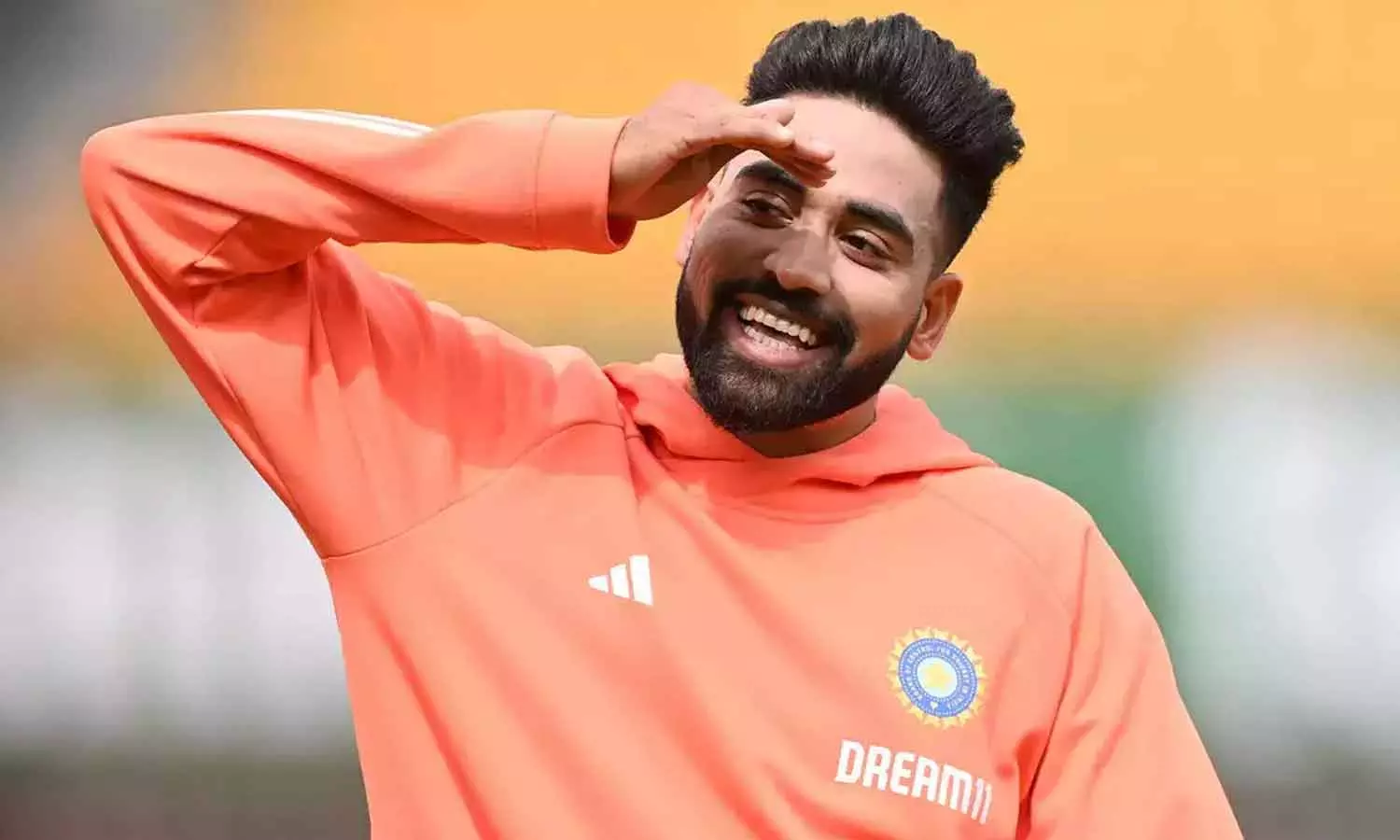 முகமது சிராஜை ரூ.12.25 கோடிக்கு ஏலம் எடுத்தது... ... தமிழக வீரர் நடராஜனுக்கு ரூ. 10 கோடி.. டெல்லி அணியில் இணைகிறார் - லைவ் அப்டேட்ஸ்..