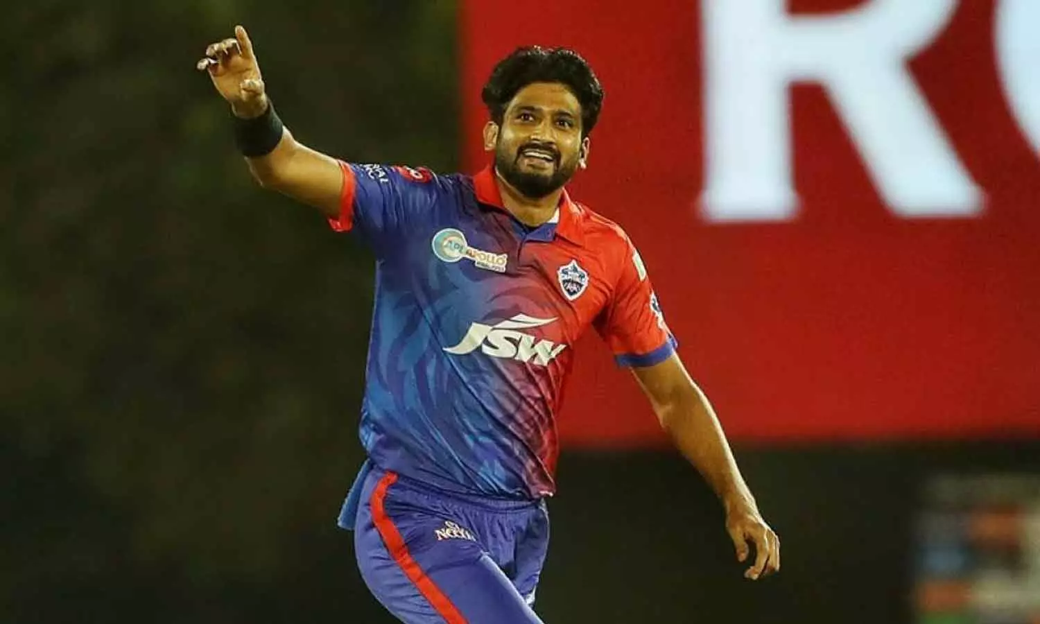 கலீல் அகமதுவை ரூ.4.80 கோடிக்கு ஏலம் எடுத்தது... ... தமிழக வீரர் நடராஜனுக்கு ரூ. 10 கோடி.. டெல்லி அணியில் இணைகிறார் - லைவ் அப்டேட்ஸ்..