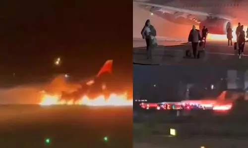 துருக்கியில் ரஷிய விமானம் தரையிறங்கிய போது தீப்பிடித்து எரிந்ததால் பரபரப்பு