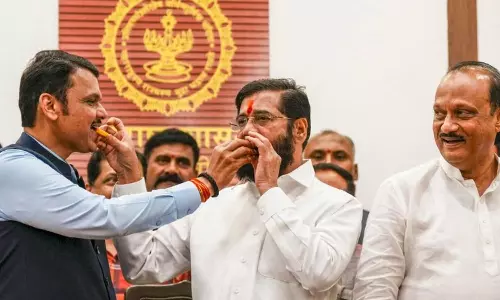 முதல்வர் நாற்காலி ... நெருக்கும் பட்னாவிஸ் - நகர்வாரா ஷிண்டே - அஜித் பவார் அவுட் ஆப் சிலபஸ்... பிளான் இதுதான்!