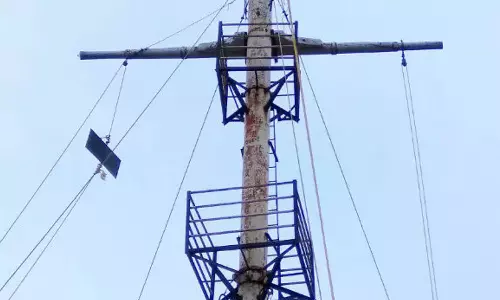 9 துறைமுகங்களில் 1-ம் எண் புயல் எச்சரிக்கை கூண்டு ஏற்றம்