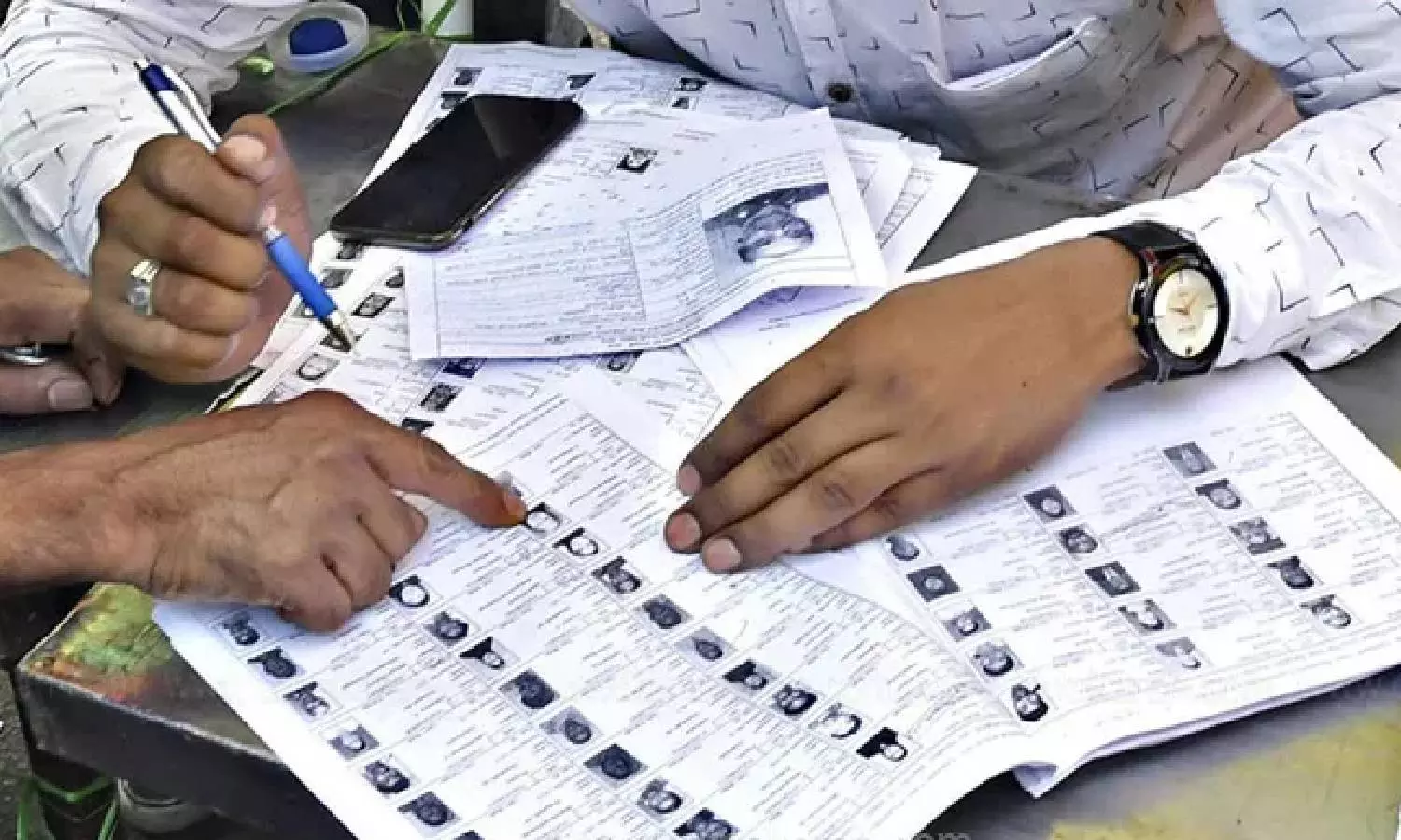 வாக்காளர் சிறப்பு முகாம்: சென்னையில் 58 ஆயிரம் இளம் வாக்காளர்கள் பெயர் சேர்க்க மனு