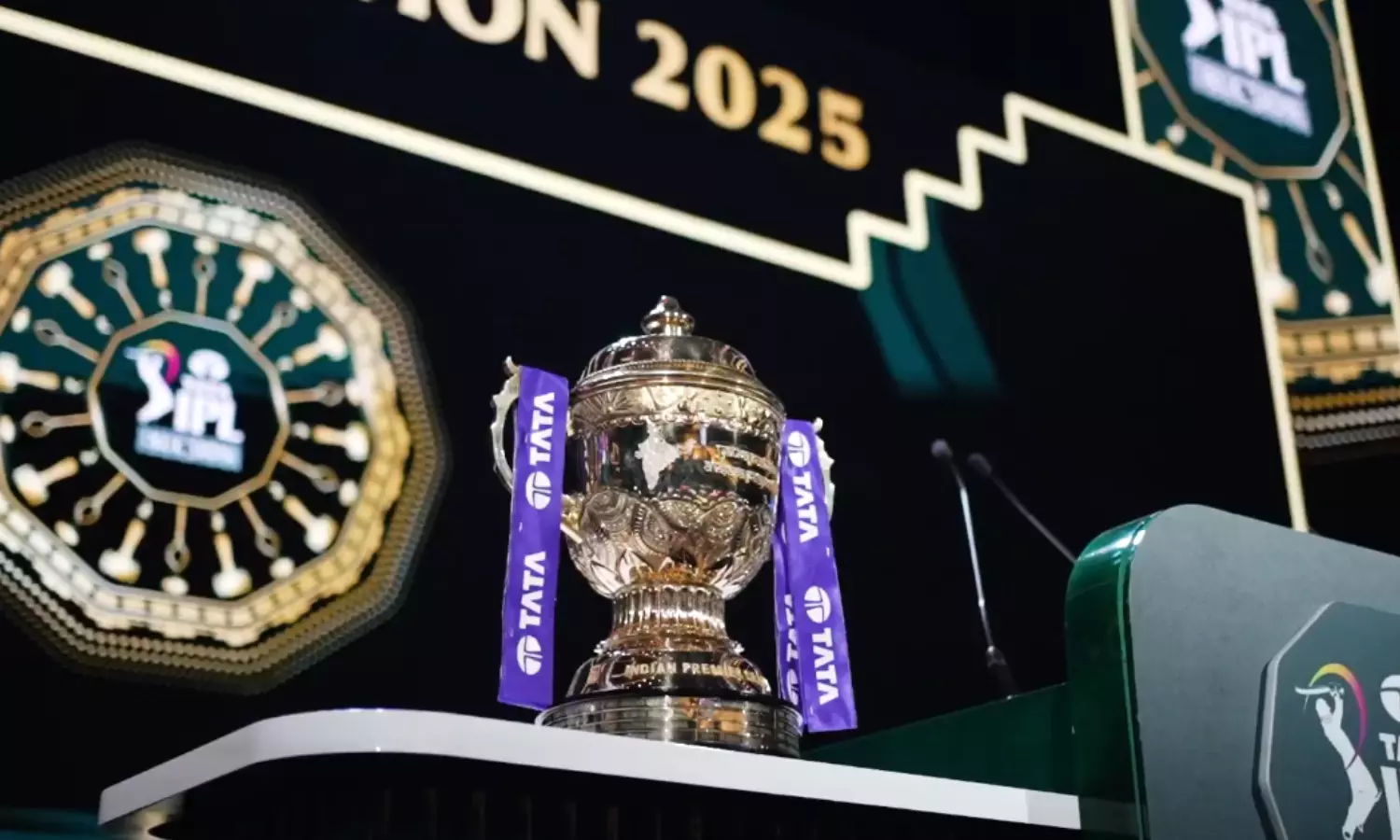 விலை போகாத அண்ணன்.. சர்பராஸ் கானின் தம்பி முஷீர் கானை ஏலத்தில் எடுத்த பஞ்சாப் - லைவ் அப்டேட்ஸ்