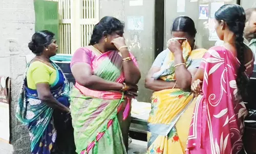 சங்கரன்கோவிலில் உண்டியல் பணத்தை திருடிய 4 பெண்கள் கைது