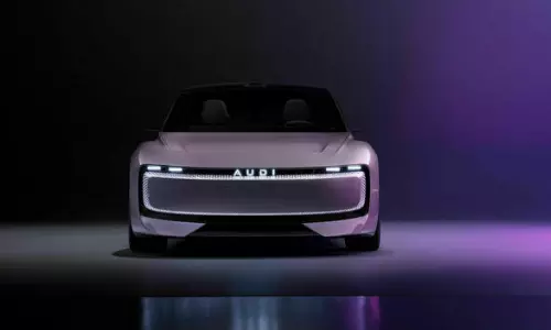 டக்குனு லோகோ மாற்றிய ஆடி நிறுவனம் - ஏன் தெரியுமா?