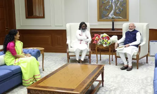 பிரதமர் மோடி, அமித்ஷாவுடன் ஹேமந்த் சோரன் சந்திப்பு: பதவியேற்பு விழாவில் பங்கேற்க அழைப்பு