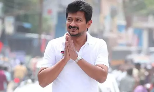 இன்று 47-வது பிறந்தநாள்: அண்ணா, கருணாநிதி நினைவிடங்களில் மரியாதை செலுத்திய உதயநிதி ஸ்டாலின்