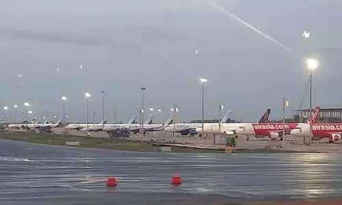 சென்னையில் அதிகாலை 1 மணிமுதல் மீண்டும் விமான சேவை தொடங்கியது