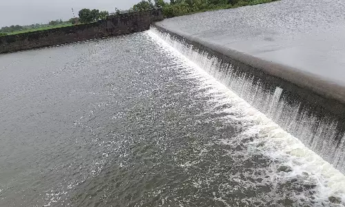 பிச்சாட்டூர் அணையில் உபரி நீர் திறப்பு: ஆரணி ஆற்றில் வெள்ள அபாய எச்சரிக்கை