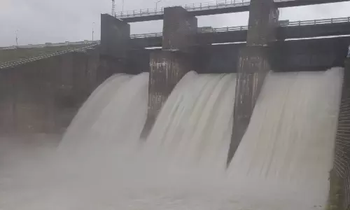 வாழப்பாடி வசிஷ்டநதியில் உபரிநீர் திறப்பு: கரையோர மக்களுக்கு வெள்ள அபாய எச்சரிக்கை