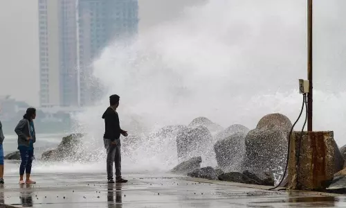 ஆழ்ந்த காற்றழுத்த தாழ்வு மண்டலமாக வலுவிழந்த ஃபெஞ்சல் புயல்