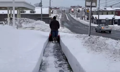 அமெரிக்காவில் கடுமையான பனிப்பொழிவு
