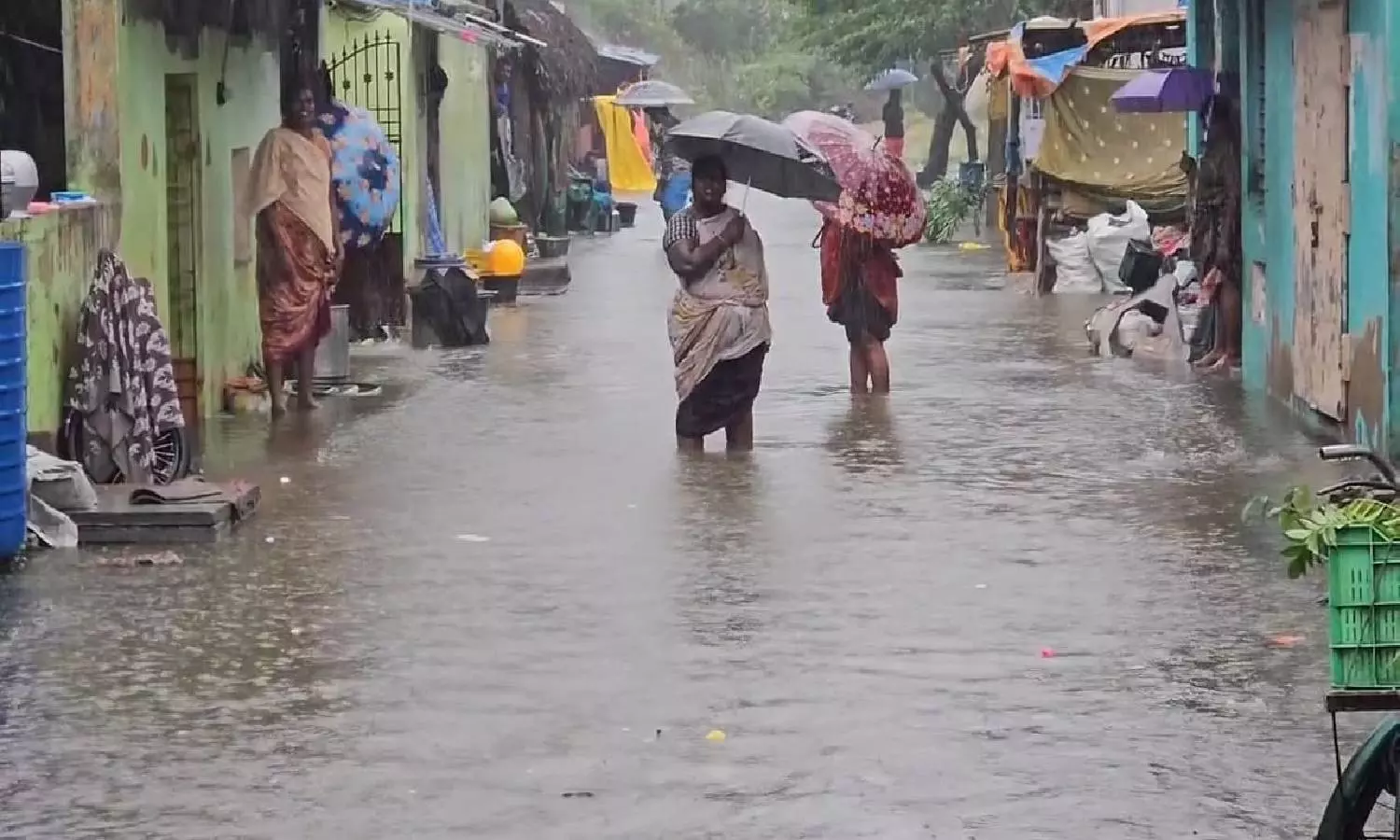 காஞ்சிபுரத்தில் மழையால் 30 முகாம்களில் 849 பேர் தஞ்சம்