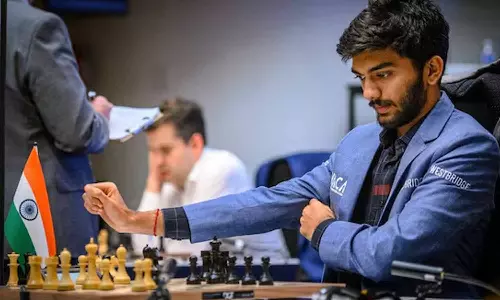 உலக செஸ் சாம்பியன்ஷிப்: குகேஷ் முன்னிலை பெறுவாரா? 7-வது சுற்றில் நாளை மோதல்