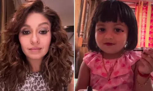 மேக்-அப் மூலம் பாடகியை ஈர்த்த 4 வயது சிறுமி- வீடியோ