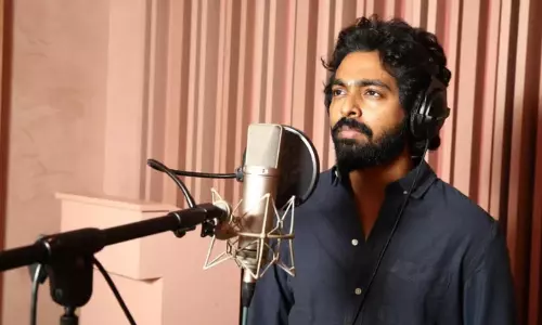 பிளாக்மெயில் படத்தின் டப்பிங் பணியை தொடங்கிய ஜி.வி. பிரகாஷ்