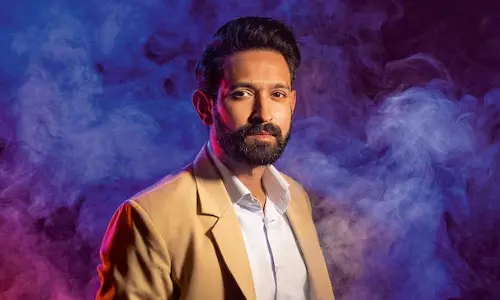 நடிகர் விக்ராந்த் மாஸ்ஸியின் சொத்து மதிப்பு எவ்வளவு தெரியுமா?