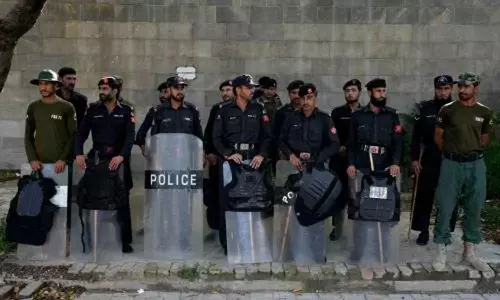 பாகிஸ்தானில் பழங்குடியினர் மோதல்.. பல நாட்களுக்கு பிறகு சண்டை நிறுத்தம்