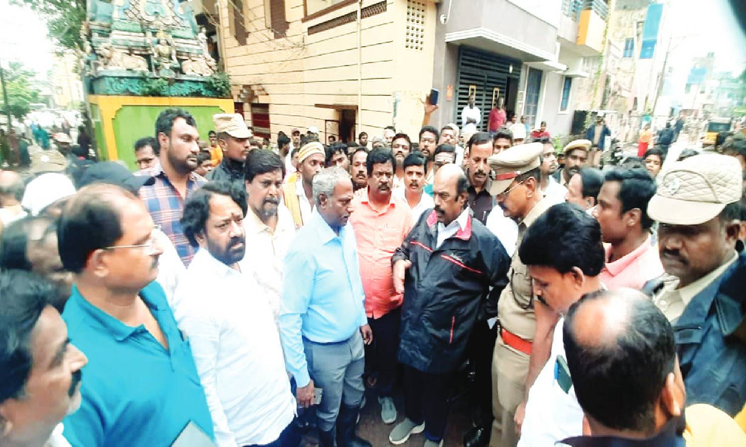 திருவண்ணாமலையில் மீட்பு பணியை துரிதப்படுத்த ஐ.ஐ.டி. வல்லுனர்கள் வருகை