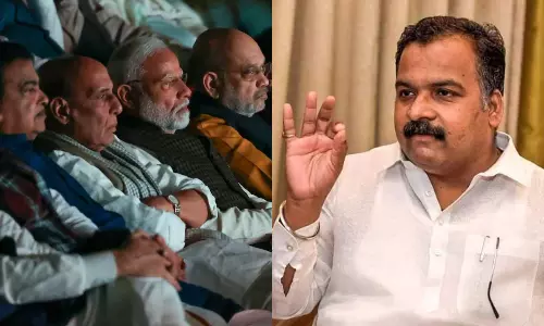 தமிழ்நாடு வெள்ளத்தில் மிதக்கும் போது பிரதமர் படம் பார்த்து கொண்டிருக்கிறார் - மாணிக்கம் தாகூர்