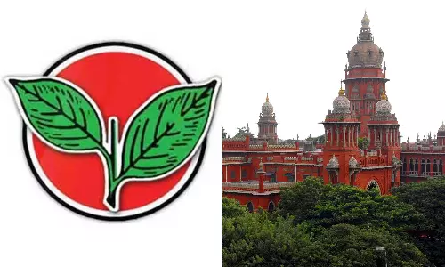இரட்டை இலை வழக்கு: ஓ.பி.எஸ். கருத்துக்களை கேட்டு முடிவெடுக்க உயர்நீதிமன்றம் உத்தரவு