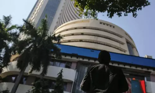 மும்பை பங்குச் சந்தை சென்செக்ஸ் 809 புள்ளிகள் உயர்வுடன் வர்த்தகம் நிறைவு