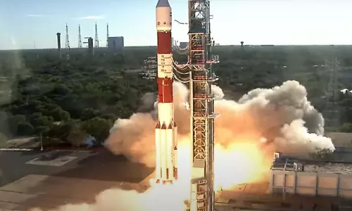 ப்ரோபா 3 எனும் இரட்டை செயற்கைக்கோள்களுடன் வெற்றிகரமாக விண்ணில் பாய்ந்தது பிஎஸ்எல்வி சி-59 ராக்கெட்