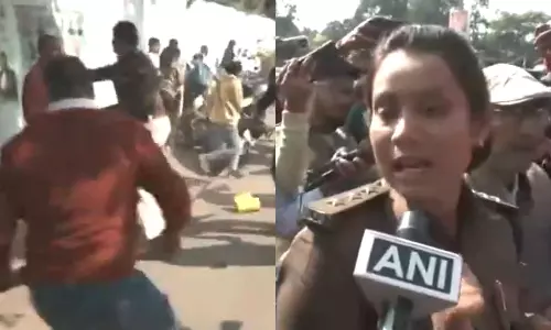 பீகாரில் தேர்வர்கள் மீது தடியடி நடத்திய போலீசார்- வீடியோ