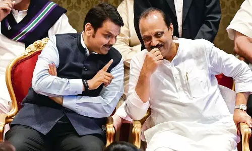 துணை முதல்வரான அடுத்த நாளே அஜித் பவாரின் ரூ.1000 கோடி சொத்துகளை விடுவித்த வருமான வரித்துறை!