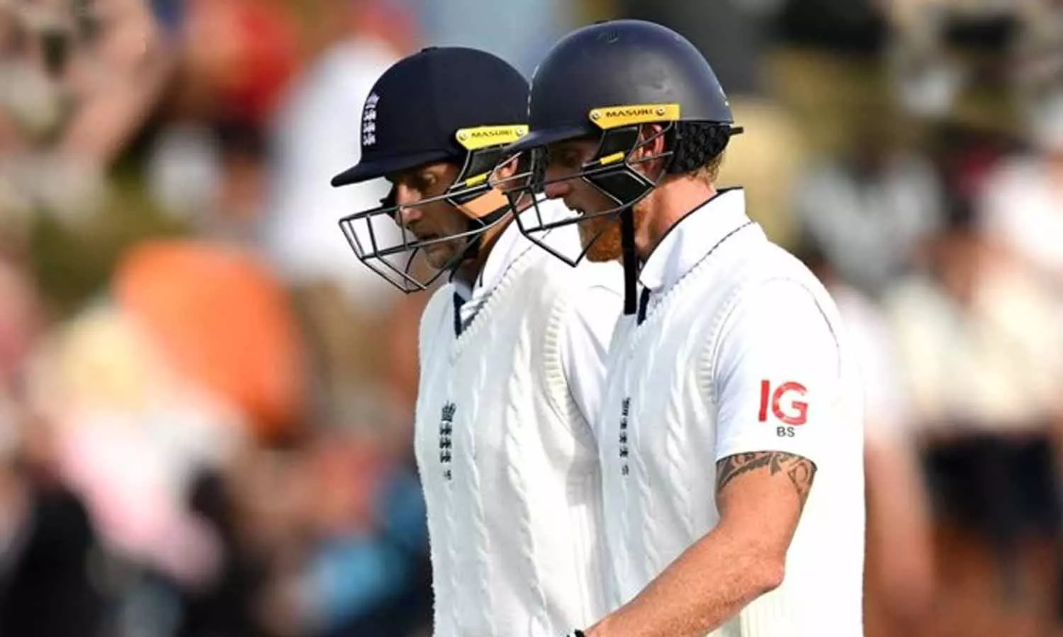 டெஸ்ட் கிரிக்கெட்டில் 5 லட்சம் ரன்கள் குவித்த ஒரே அணி- இங்கிலாந்து உலக சாதனை டெஸ்ட் கிரிக்கெட்டில் 5 லட்சம் ரன்கள் குவித்த ஒரே அணி- இங்கிலாந்து உலக சாதனை