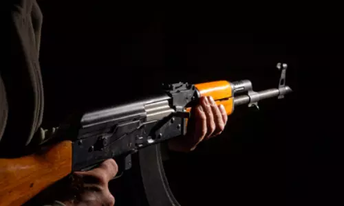 ஜம்மு காஷ்மீர்: சக போலீஸை ஏ.கே. 47 துப்பாக்கியால் சுட்டுக் கொன்று தற்கொலை செய்த ஹெட் கான்ஸ்டபிள்