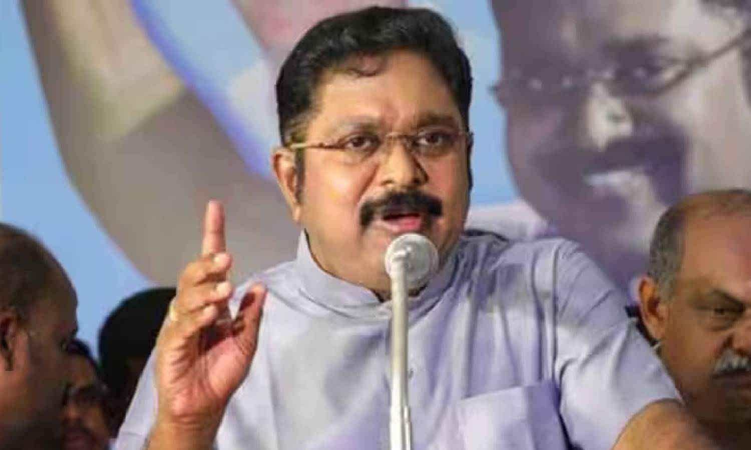 தி.மு.க. தேர்தல் வாக்குறுதிகளை நிறைவேற்றாமல் ஏமாற்றி வருகிறது- டிடிவி தினகரன்