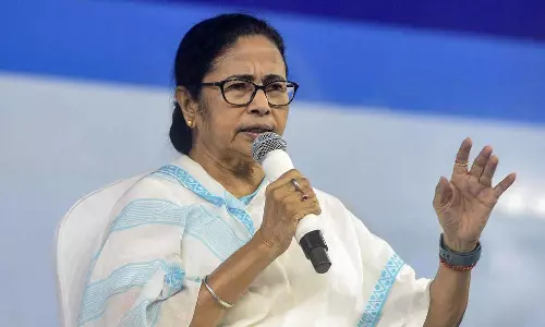 நீங்கள் பெங்கால், பீகார், ஒடிசாவை ஆக்கிரமிப்போம் என்பீர்கள்: நாங்கள் என்ன லாலிபாப் சாப்பிடுவோமா?- மம்தா