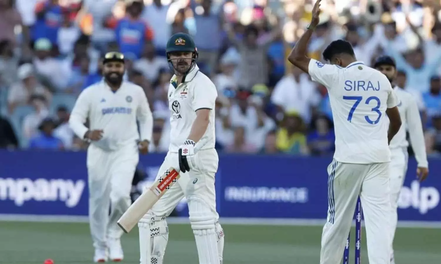 டிராவிஸ் ஹெட் உடன் மோதல்: முகமது சிராஜிக்கு 20 சதவீதம் அபராதம் டிராவிஸ் ஹெட் உடன் மோதல்: முகமது சிராஜிக்கு 20 சதவீதம் அபராதம்